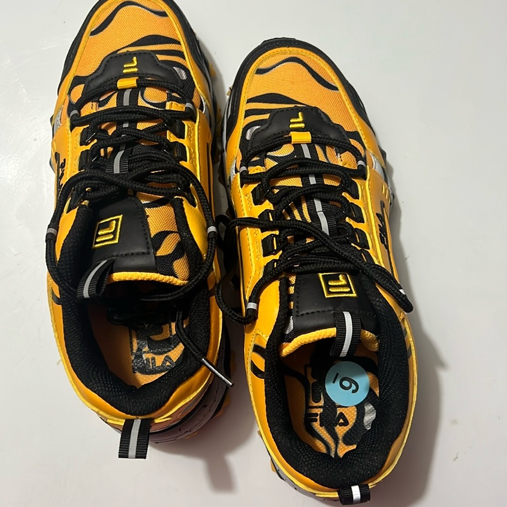 Fila Men's Yellow and Black Running Shoes